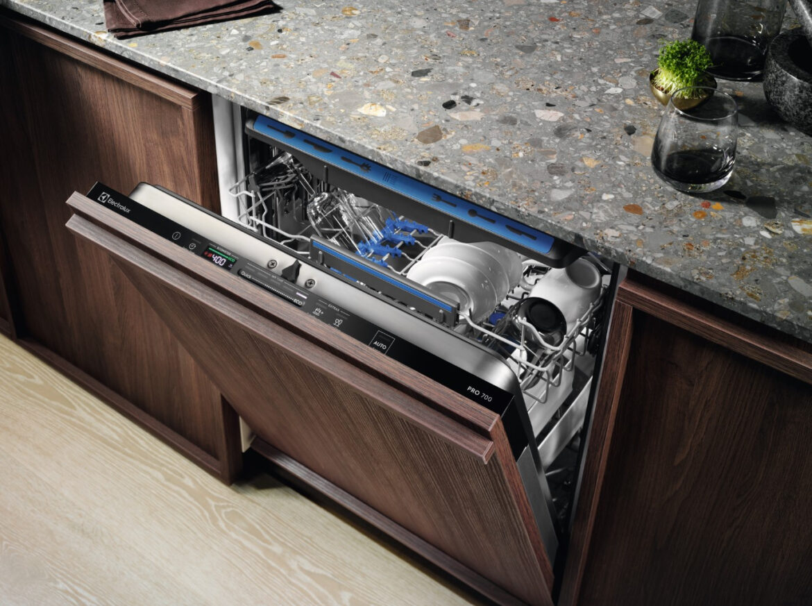 Perfekcyjne zmywanie za każdym razem – naczynia czyste i lśniące dzięki Electrolux